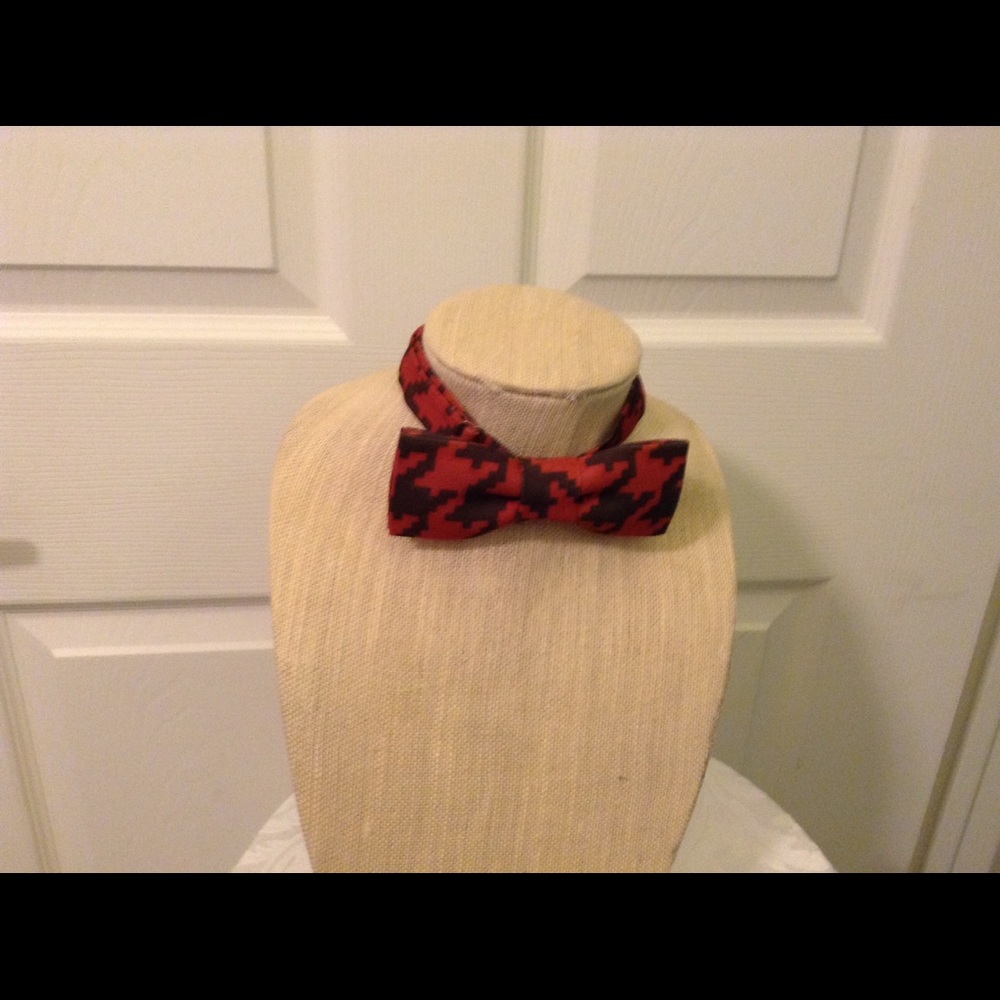 Bow tie